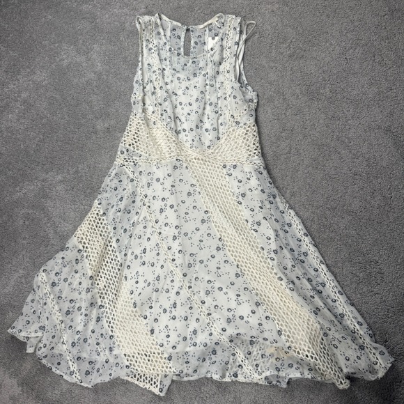 Floreat Dresses & Skirts - NEW Anthropologie Floreat Windswept Lace Dress Women's 8 Floral Print Zip